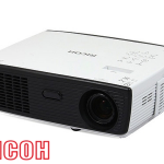מקרן RICOH